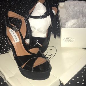 Size 9 NEW Steve Madden Pumps